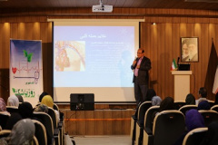 سخنرانی درباره پیشگیری از بیماریهای قلبی عروقی در خانه سلامت شهرداری تهران توسط دکتر اکبر نیک پژوه